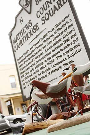 Mathews Courthouse historical marker