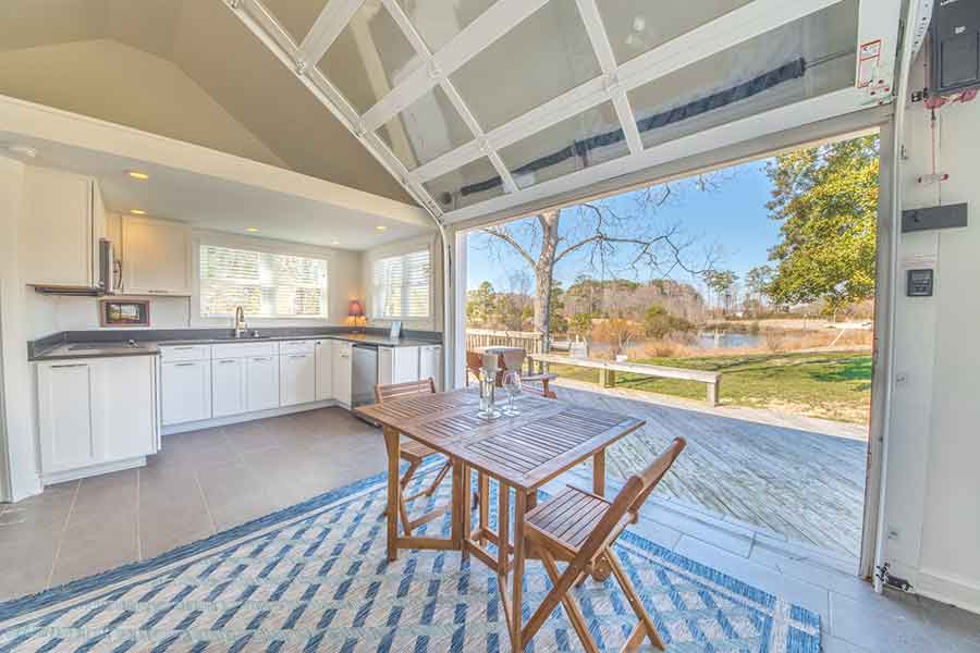 Guest cottage with waterside deck