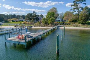 Fishing Bay waterfront home in Deltaville
