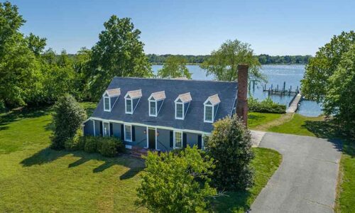 Northern Neck waterfront cottage on Dymer Creek