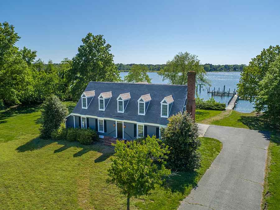 Northern Neck waterfront cottage on Dymer Creek
