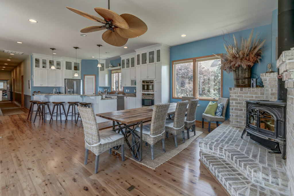 3308 Windmill Pt Rd0426