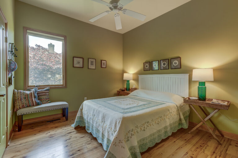 3308 Windmill Pt Rd0571