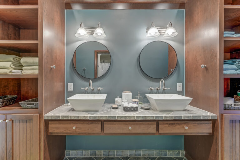 3308 Windmill Pt Rd0581