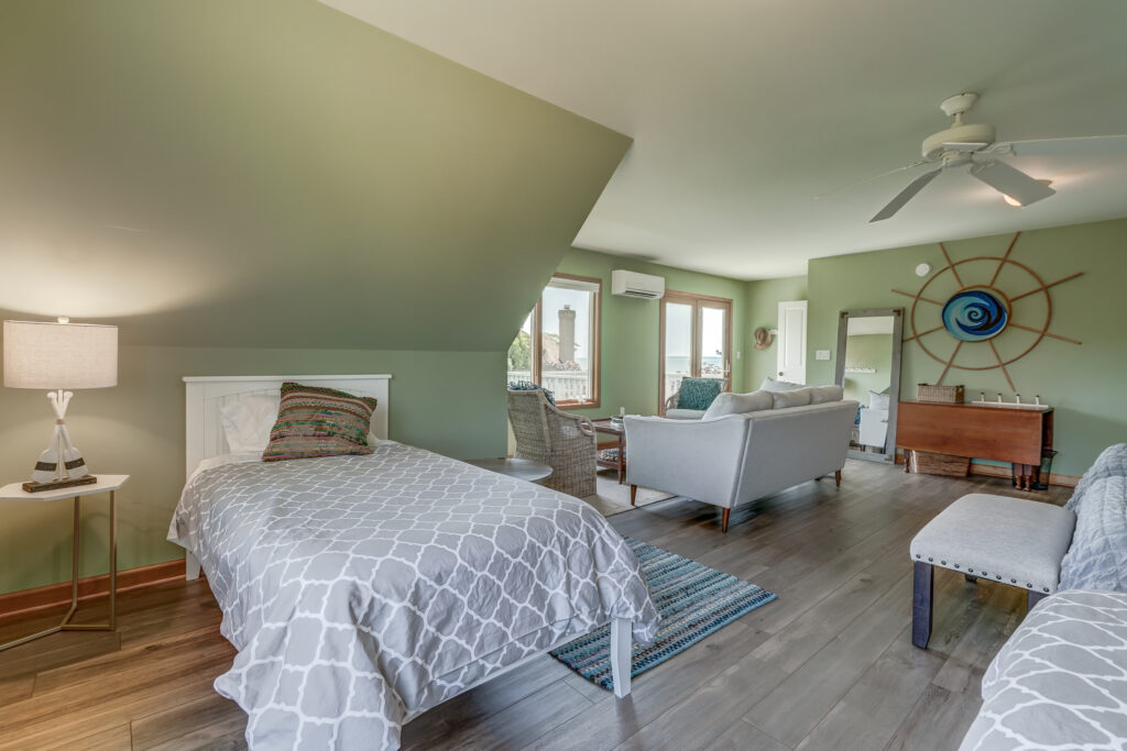 3308 Windmill Pt Rd0606