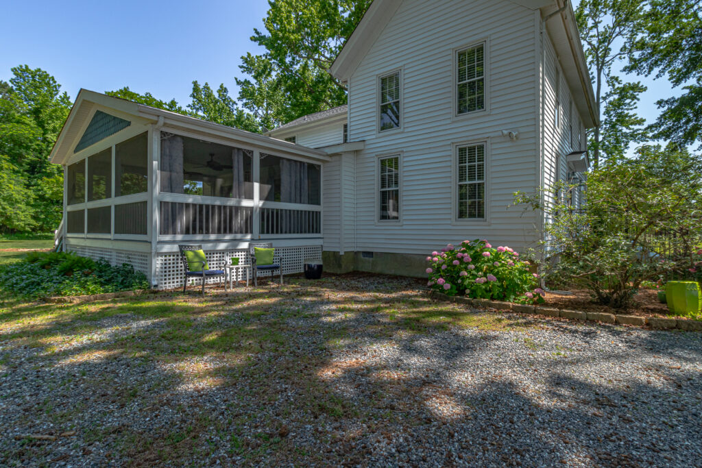 Exteriors (20 of 21)