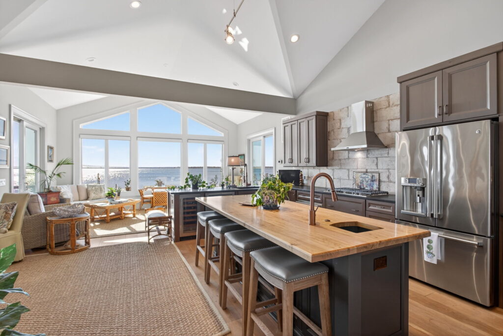 22-web-or-mls-176-king-carter-ln