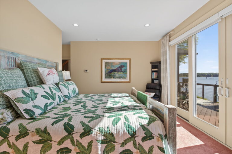 32-web-or-mls-176-king-carter-ln