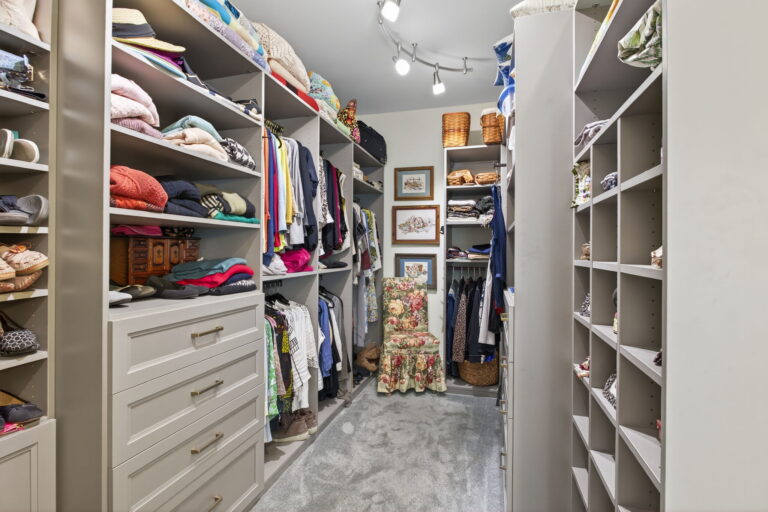 35-web-or-mls-176-king-carter-ln