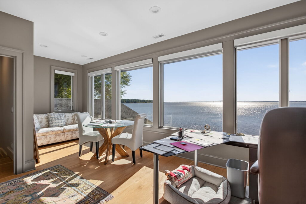 37-web-or-mls-176-king-carter-ln