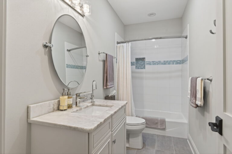 38-web-or-mls-176-king-carter-ln