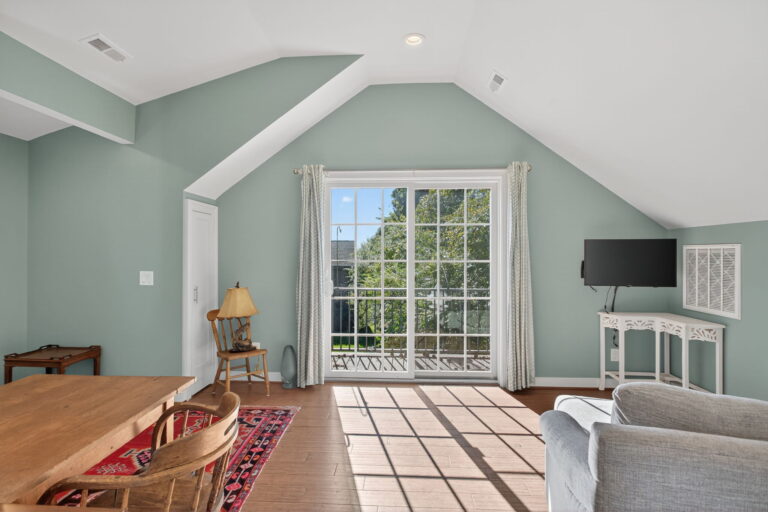 52-web-or-mls-176-king-carter-ln