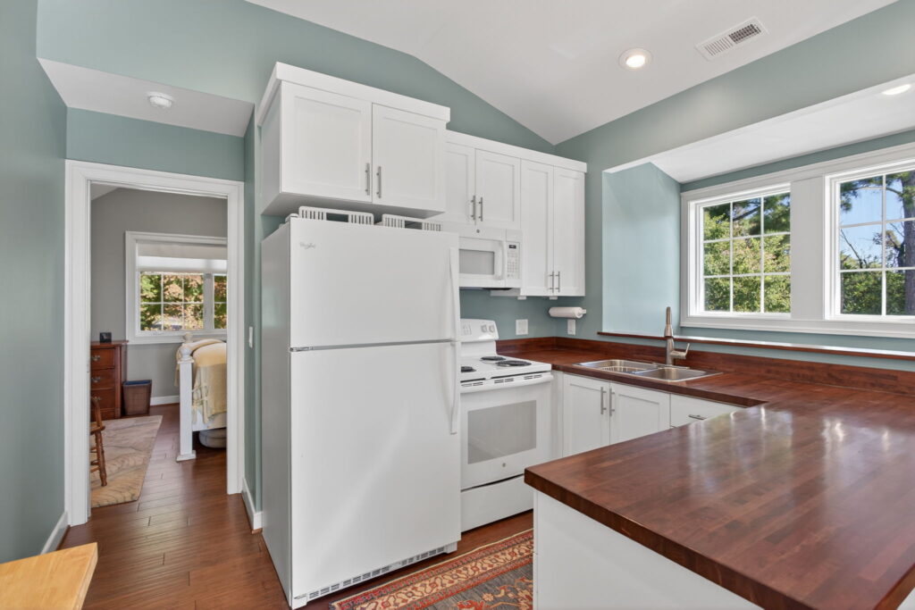 53-web-or-mls-176-king-carter-ln