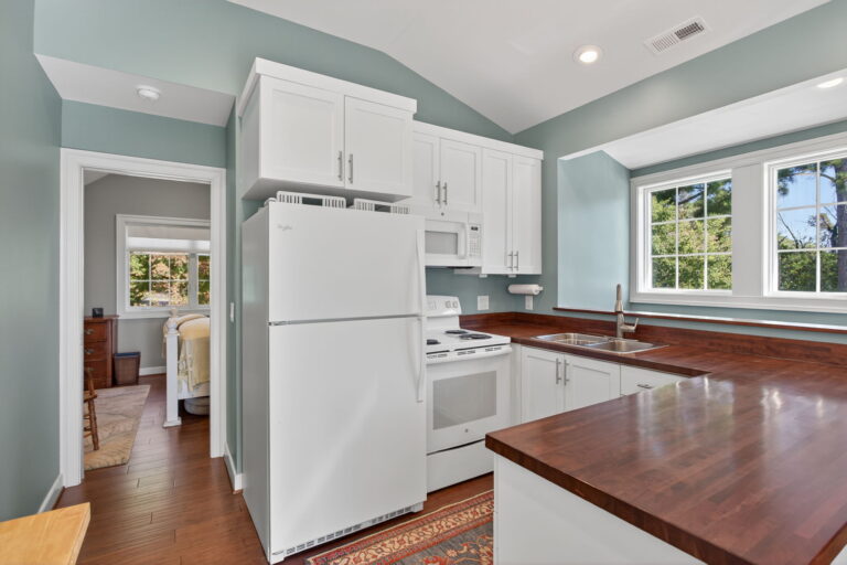 53-web-or-mls-176-king-carter-ln