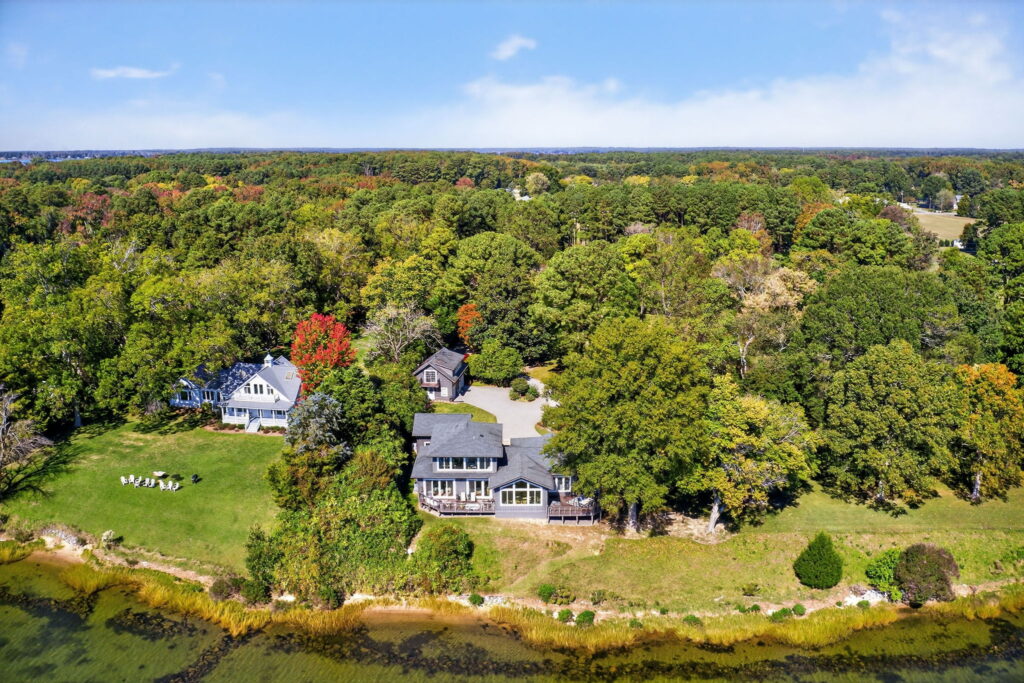 64-web-or-mls-176-king-carter-ln