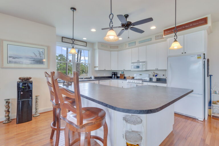 11-web-or-mls-6406 Windmill Point Road (10)