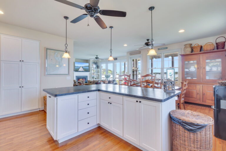 13-web-or-mls-6406 Windmill Point Road (12)