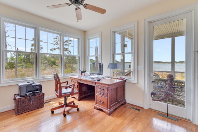 18-web-or-mls-6406 Windmill Point Road (17)