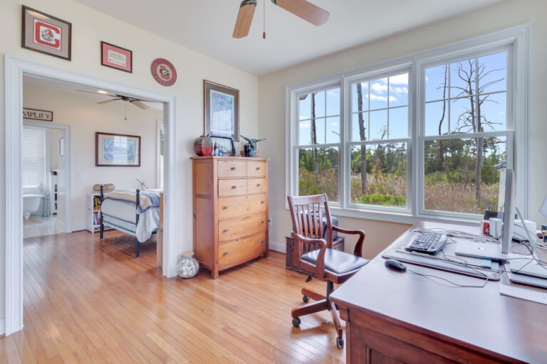 19-web-or-mls-6406 Windmill Point Road (18)