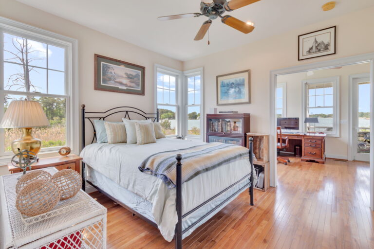 21-web-or-mls-6406 Windmill Point Road (20)