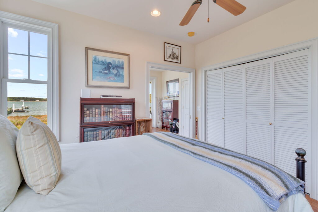 22-web-or-mls-6406 Windmill Point Road (21)