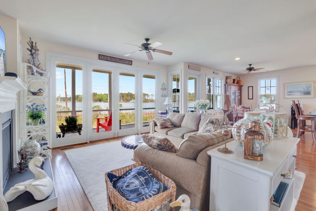 4-web-or-mls-6406 Windmill Point Road (3)