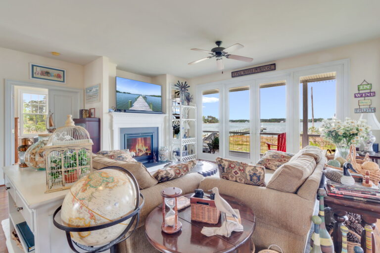 5-web-or-mls-6406 Windmill Point Road (4)