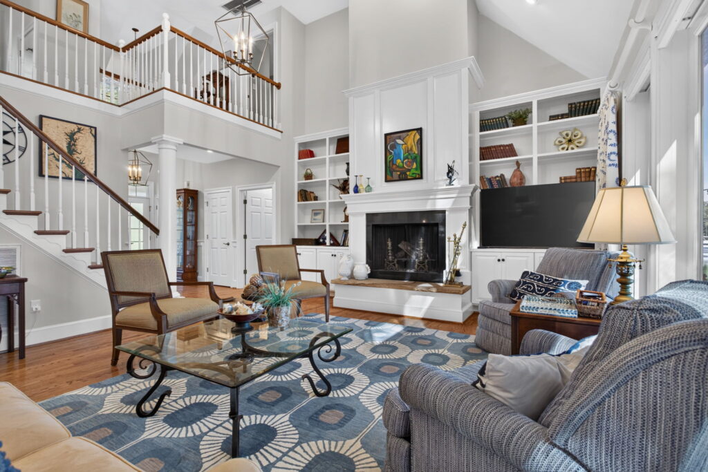 16-web-or-mls-36-hall-farm-dr
