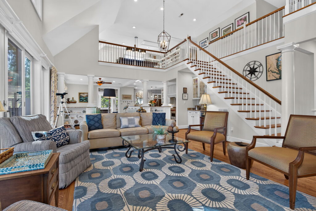 17-web-or-mls-36-hall-farm-dr