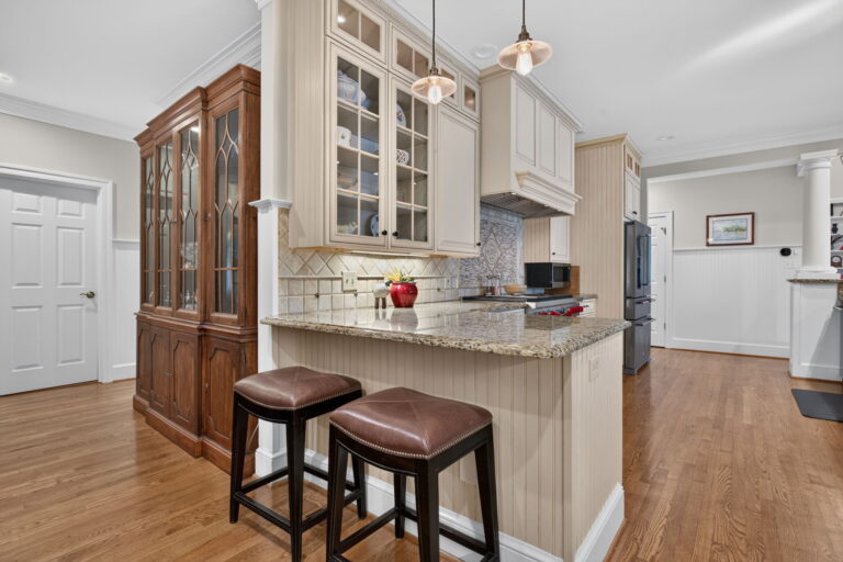 22-web-or-mls-36-hall-farm-dr
