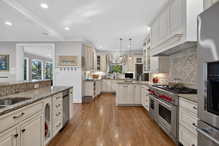 25-web-or-mls-36-hall-farm-dr