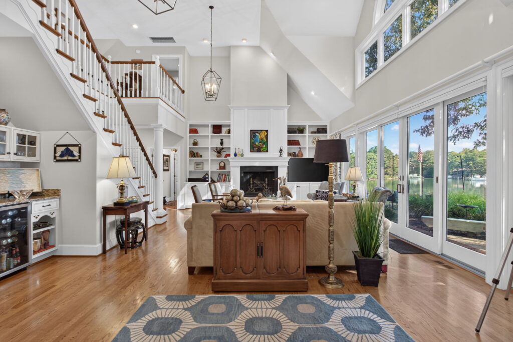31-web-or-mls-36-hall-farm-dr