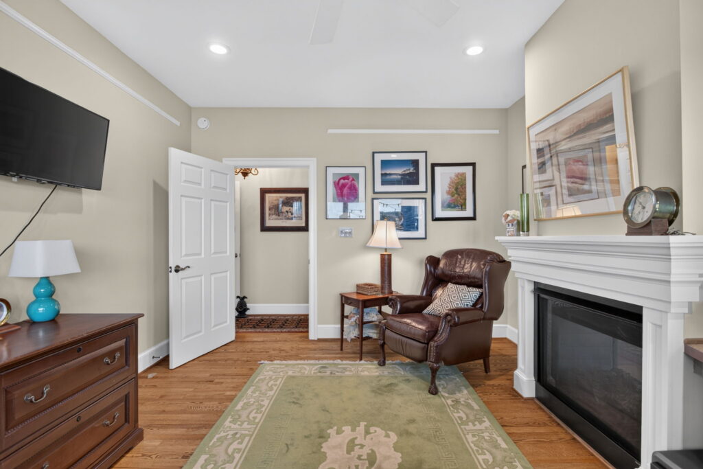 38-web-or-mls-36-hall-farm-dr