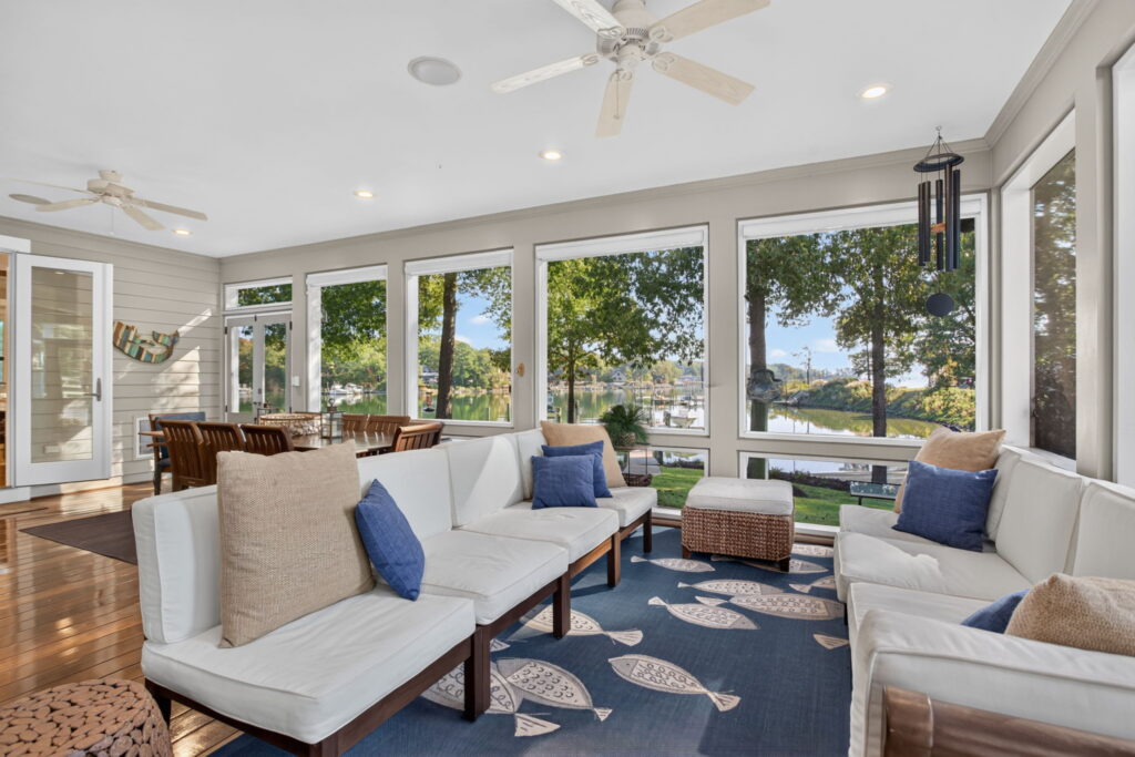 43-web-or-mls-36-hall-farm-dr