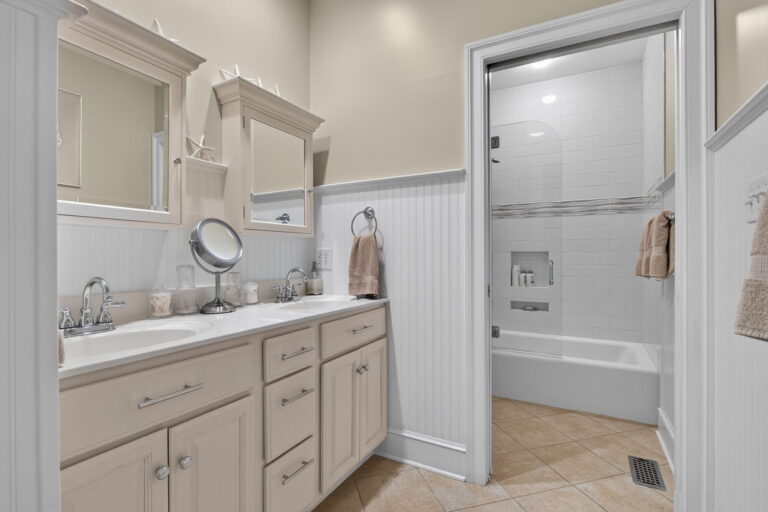 52-web-or-mls-36-hall-farm-dr