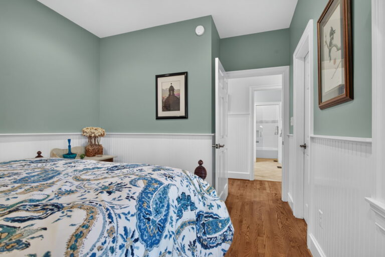 56-web-or-mls-36-hall-farm-dr