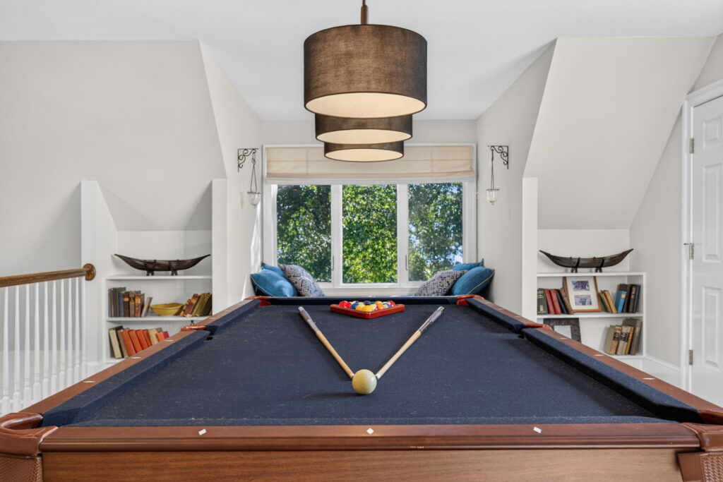 62-web-or-mls-36-hall-farm-dr