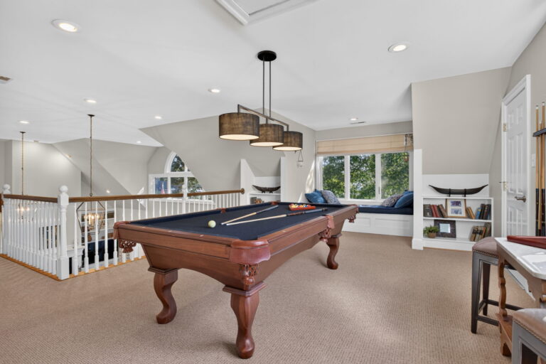 63-web-or-mls-36-hall-farm-dr