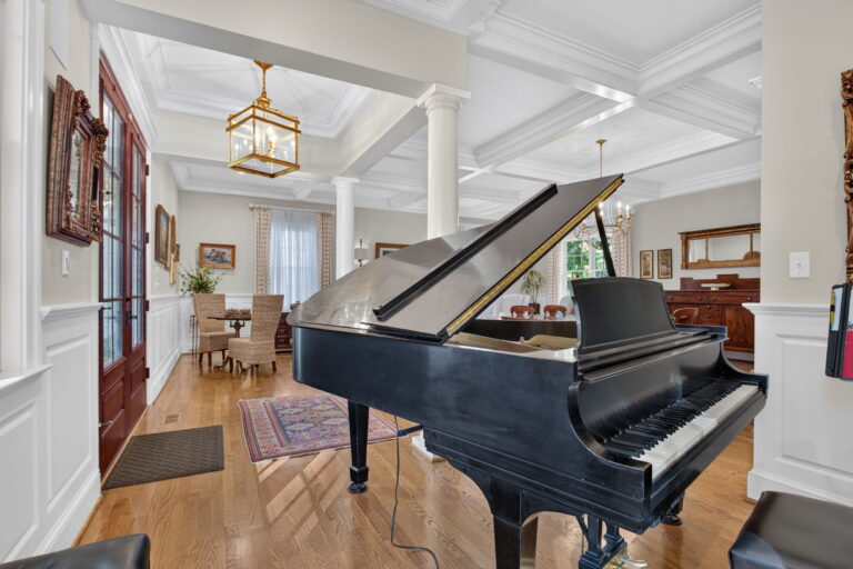 7-web-or-mls-36-hall-farm-dr