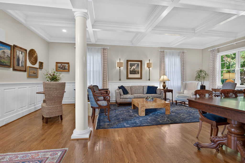 8-web-or-mls-36-hall-farm-dr