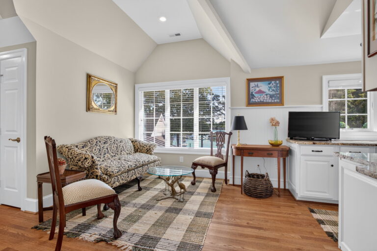 95-web-or-mls-36-hall-farm-dr