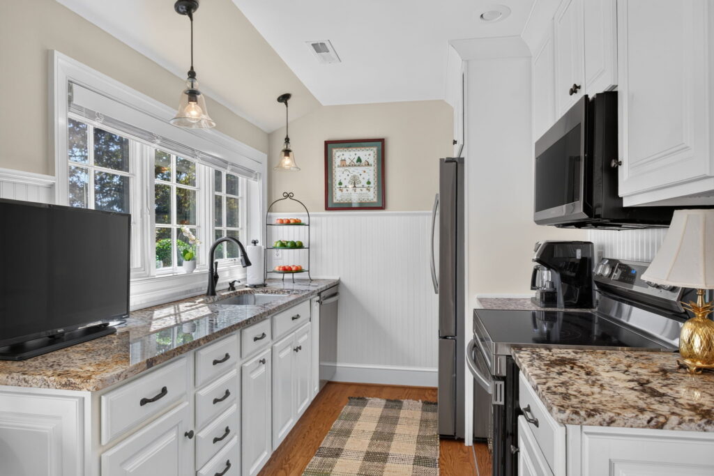 96-web-or-mls-36-hall-farm-dr