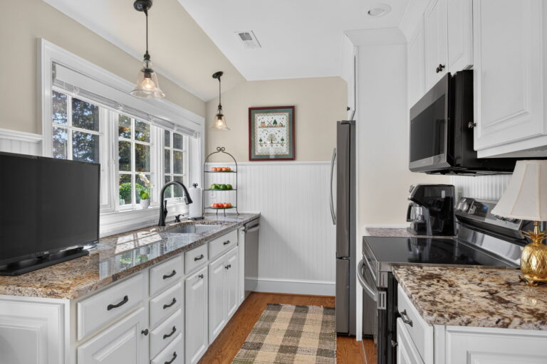 96-web-or-mls-36-hall-farm-dr